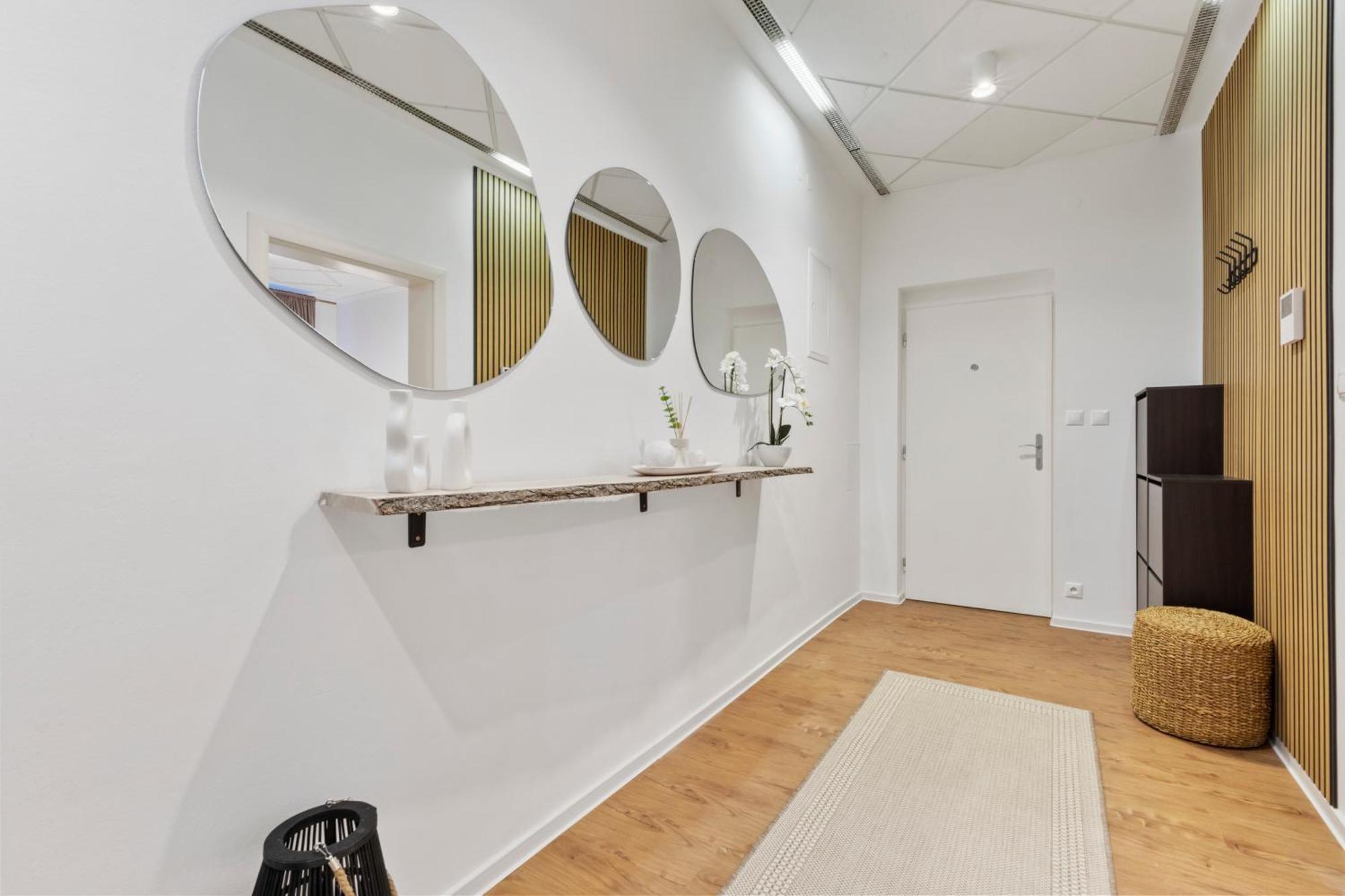 Luxe Living At Old Town Center Apartment Bratislava Bagian luar foto