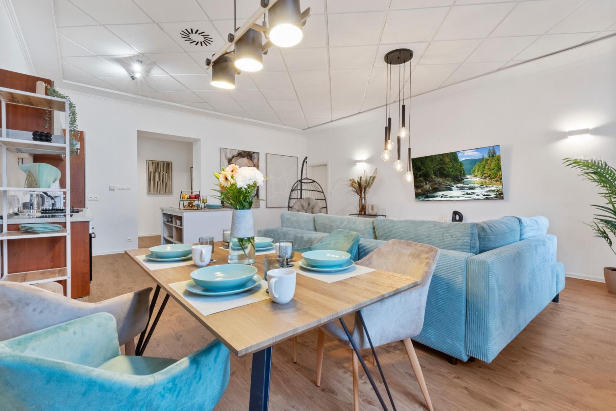 Luxe Living At Old Town Center Apartment Bratislava Bagian luar foto